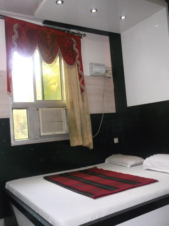 Hotel Abhineet Palace Jaipur Quarto foto
